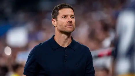 阿德利转会AC米兰风波：球员情感与球队决策的冲突